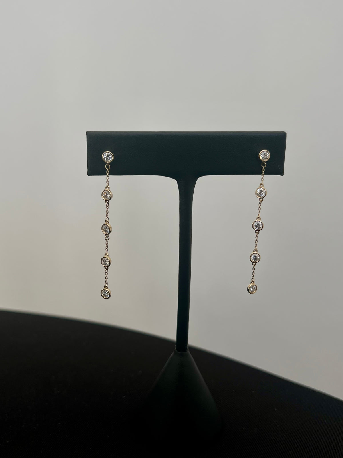 Confetti Linear Diamond Drops