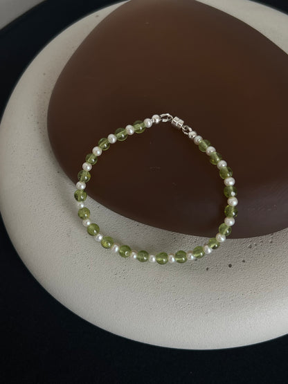 Pearl and Peridot Bracelet