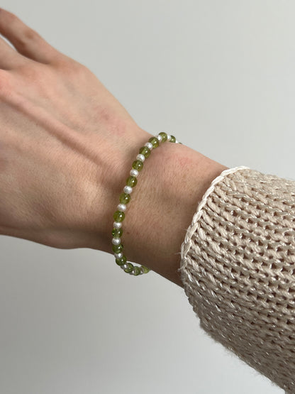 Pearl and Peridot Bracelet