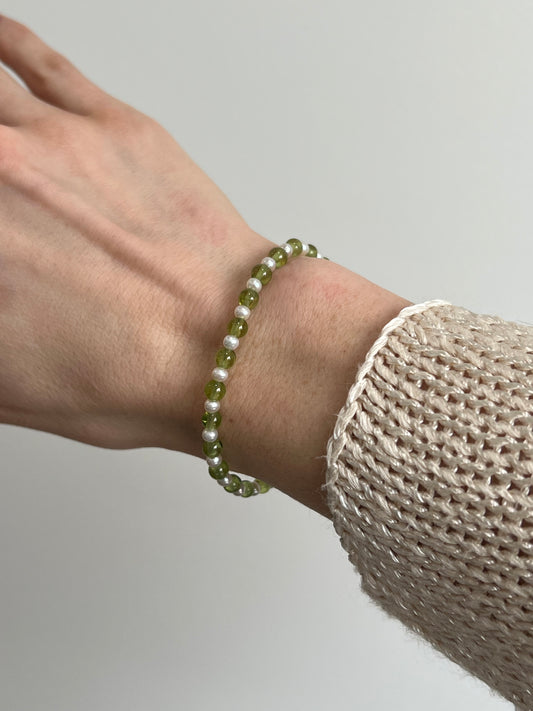 Pearl and Peridot Bracelet
