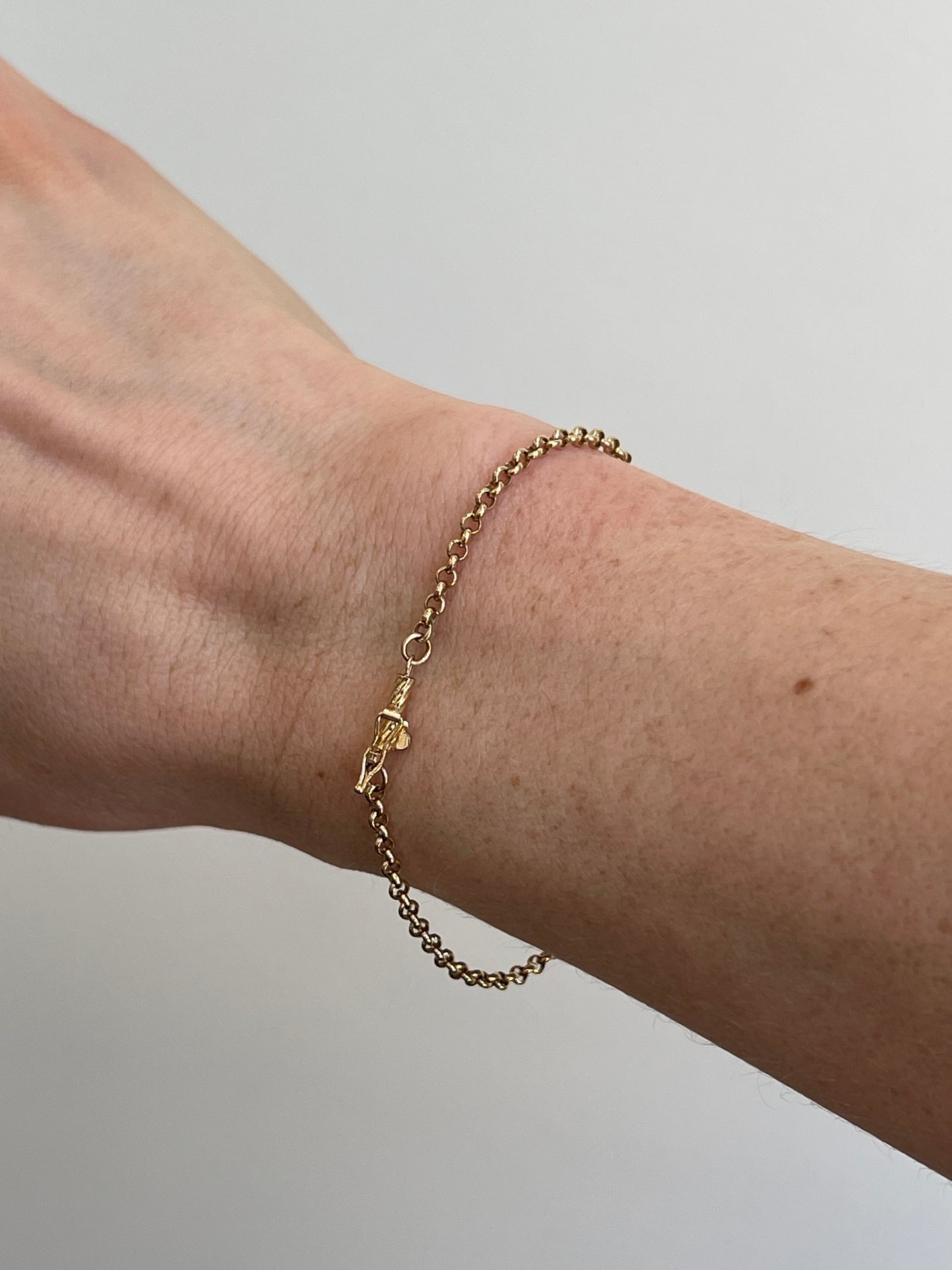 Rolo Chain Bracelet with Barrel Clasp
